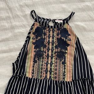 EUC Andree embroidered top 3x